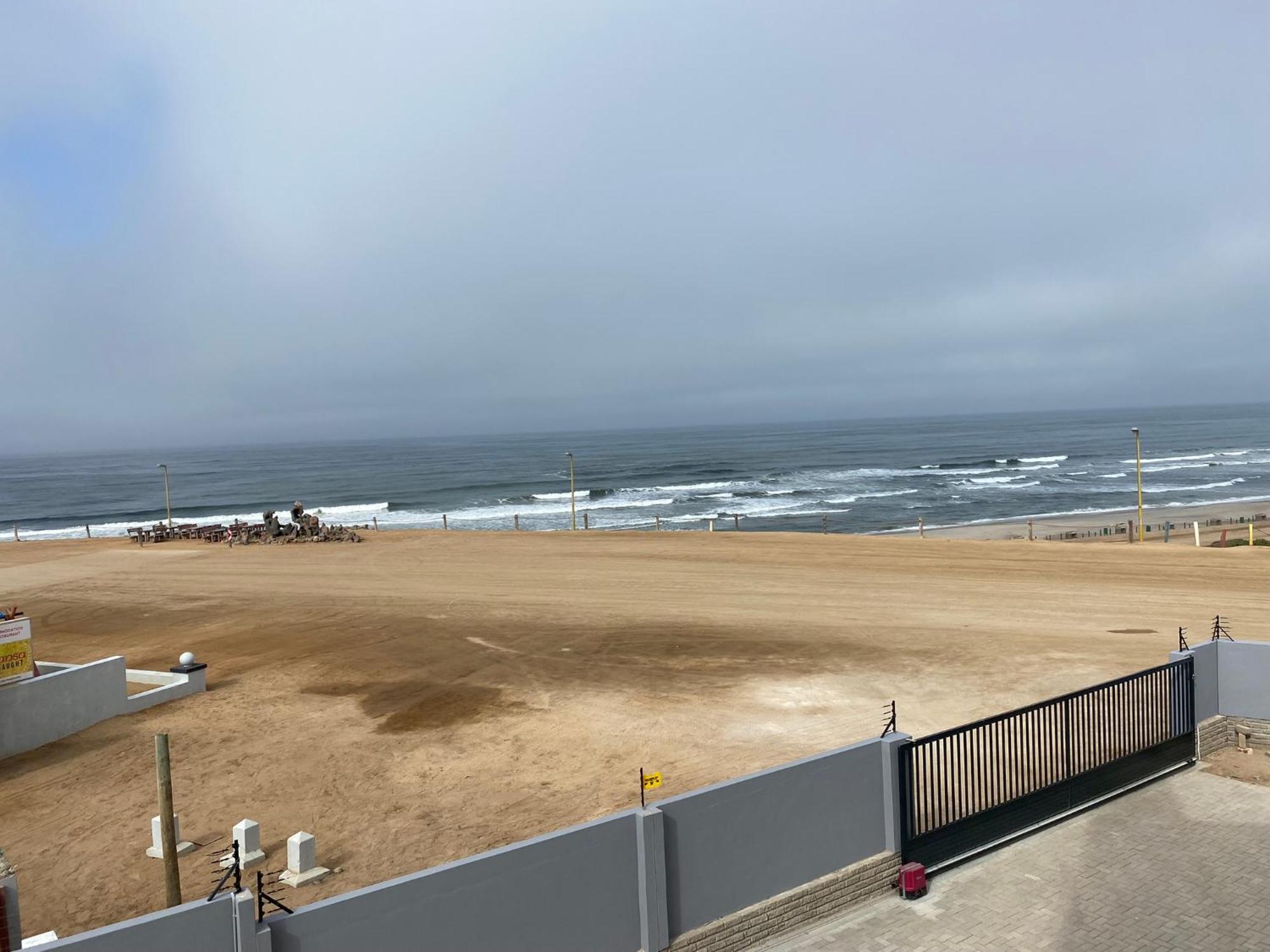 Diestrandwolf Sea View Self Catering Henties Bay Exterior foto